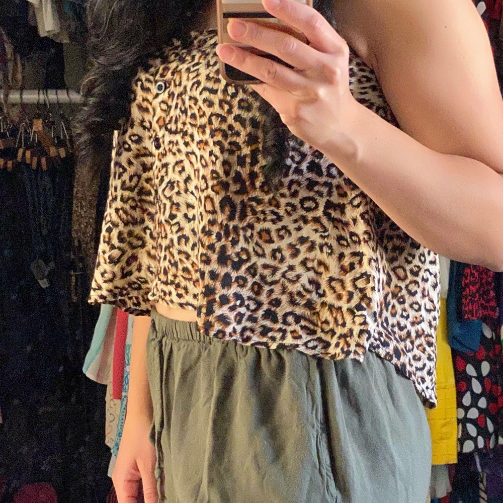 Sparkle & Fade Sleevless Hi-Lo Cheetah Print Top - Picture 9 of 10